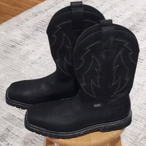 New Mens size 81/2  Irish Setter OSHA approved western steel toe work boot